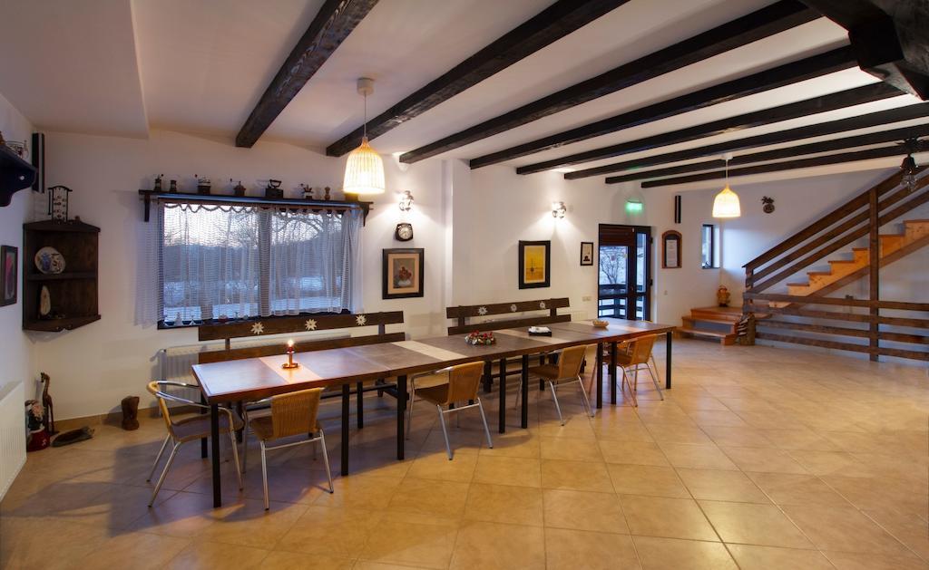 Casa Georgescu Hotel Rîşnov Luaran gambar